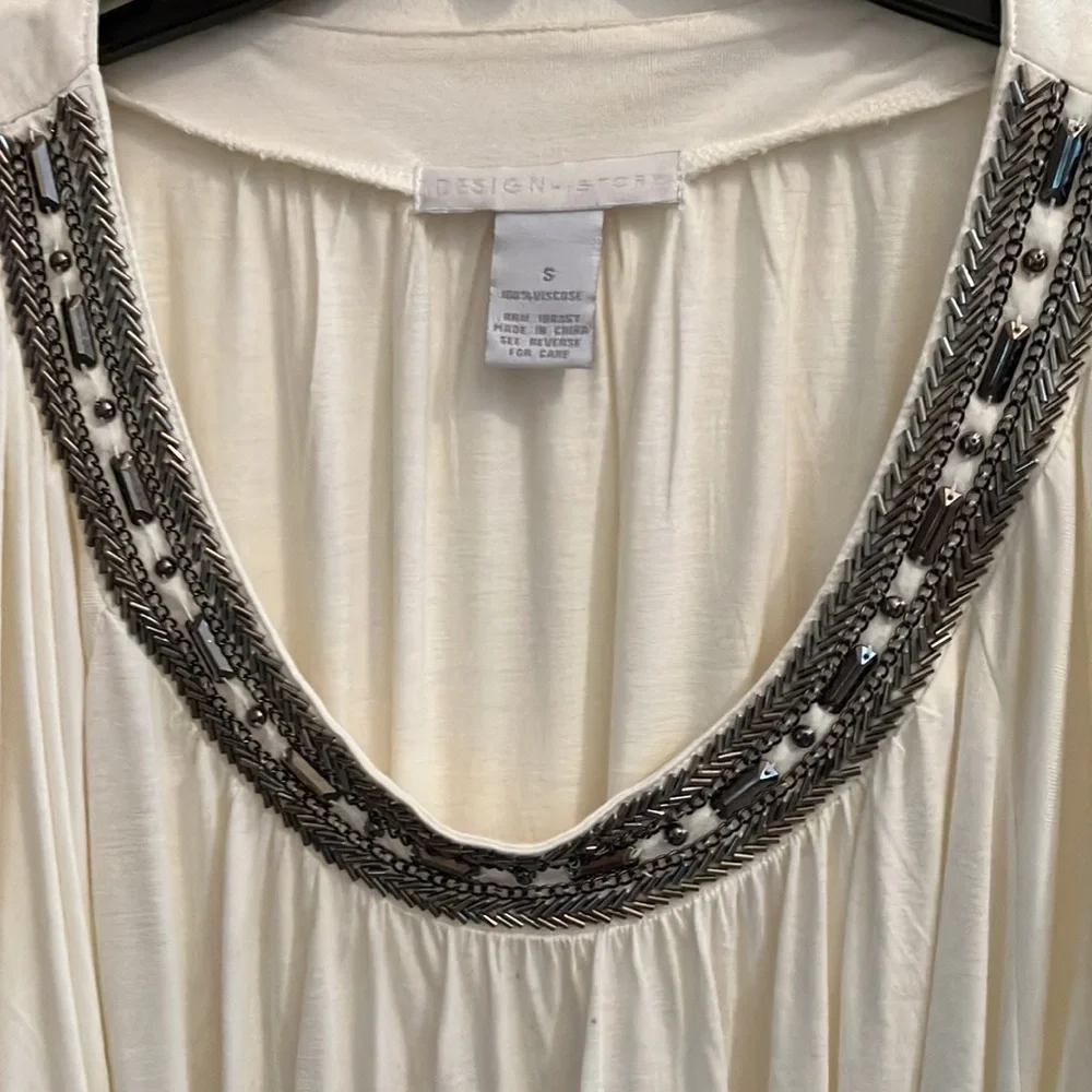 Design History beaded top! - Picture 2 of 6